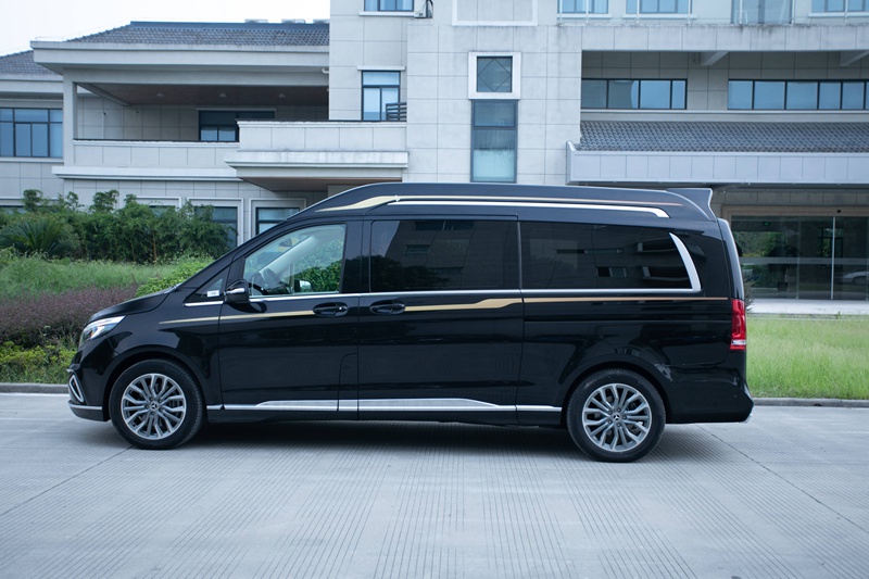 奔馳商務(wù)車(chē)